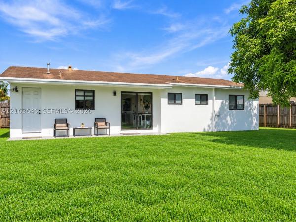 10762 SW 145th St, Unincorporated Dade County, Florida 33176, image 1