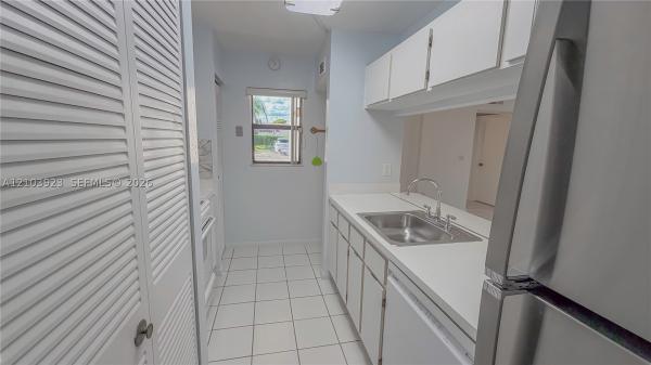 905 NE 209th St #104-30, Unincorporated Dade County, Florida 33179, image 1