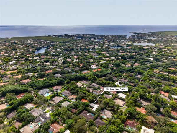 Biscayne Bay, 521 San Juan Dr, Coral Gables, Florida 33143, image 1