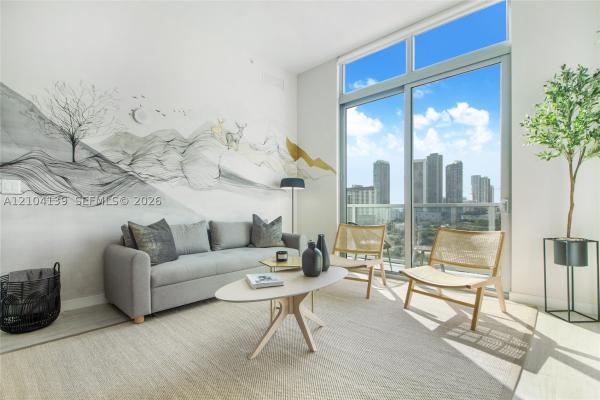 Quadro, 3900 Biscayne Blvd #S-1210, Miami, Florida 33137, image 1