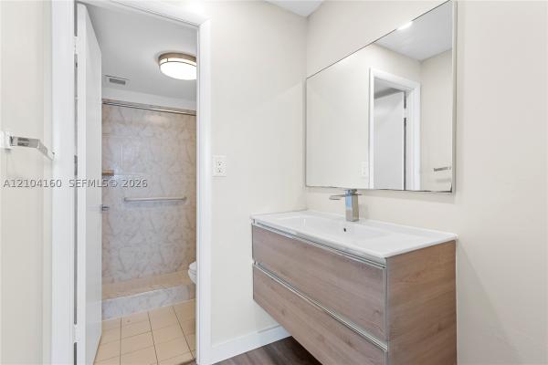 Gateway House South, 16710 NE 9th Ave #608, North Miami Beach, Florida 33162, image 1