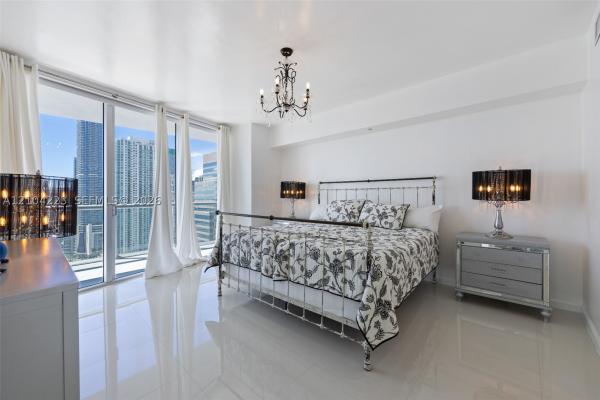 Icon Brickell Tower 2, 495 Brickell Ave #3401, Miami, Florida 33131, image 1
