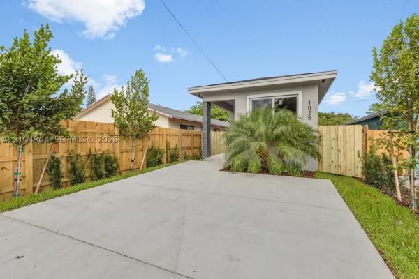 South Middle River, 1028 NW 8th Ave, Fort Lauderdale, Florida 33311, image 1