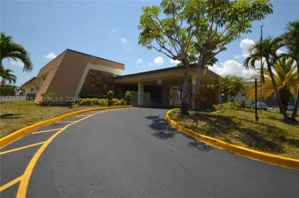 Sabal Palm Village, 5180 E Sabal Palm Blvd #340, Tamarac, Florida 33319, image 1