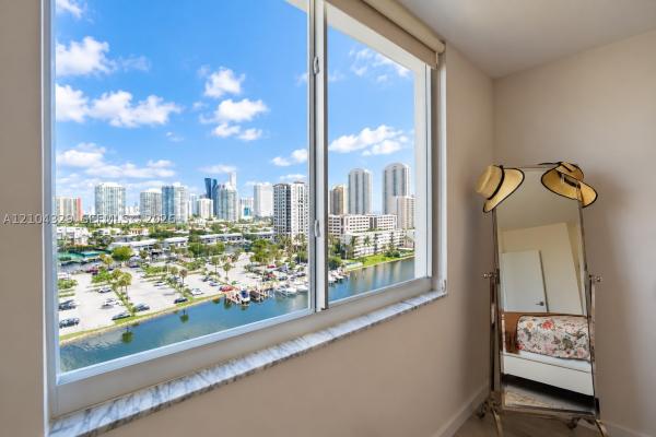 Arlen House West, 500 Bayview Dr #1123, Sunny Isles Beach, Florida 33160, image 1
