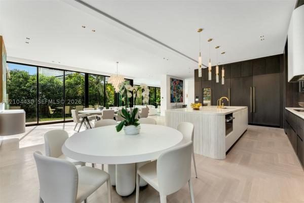 Biscayne Key Estates, 360 Harbor Ln, Key Biscayne, Florida 33149, image 1