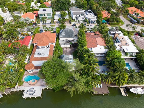 Mid Golf, 3746 Chase Ave, Miami Beach, Florida 33140, image 1