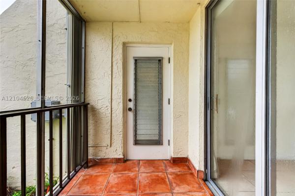 De Soto Park South, 2000 Atlantic Shores Blvd #120, Hallandale Beach, Florida 33009, image 1