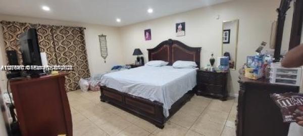 Venetian Gardens At Country Club Of Miami, 17901 NW 68th Ave #R-102, Hialeah, Florida 33015, image 1