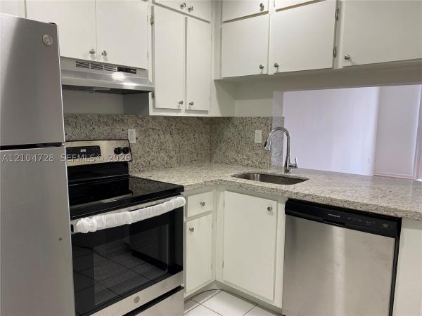 486 NW 165th Street Rd #B-307, Unincorporated Dade County, Florida 33169, image 1