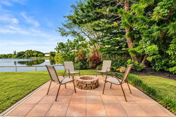 Davide Isles At Jacaranda, 1020 Bayberry Point Dr, Plantation, Florida 33324, image 1