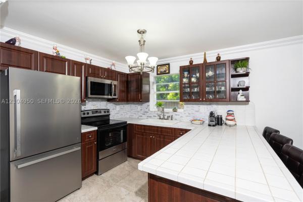 1084 SW 142nd Pl, Unincorporated Dade County, Florida 33184, image 1