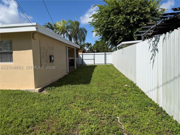 9960 SW 42nd St, Unincorporated Dade County, Florida 33165, image 1
