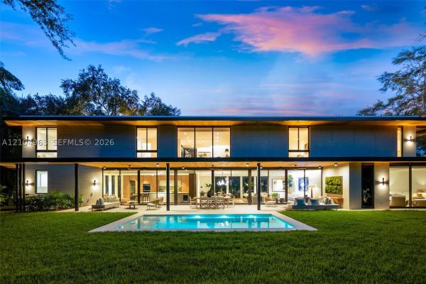 Sunshine Villas, 4253 Ingraham Hwy, Miami, Florida 33133, image 1