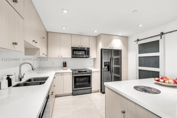 The EmeraldBay At Key Colony, 151 Crandon Blvd #635, Key Biscayne, Florida 33149, image 1