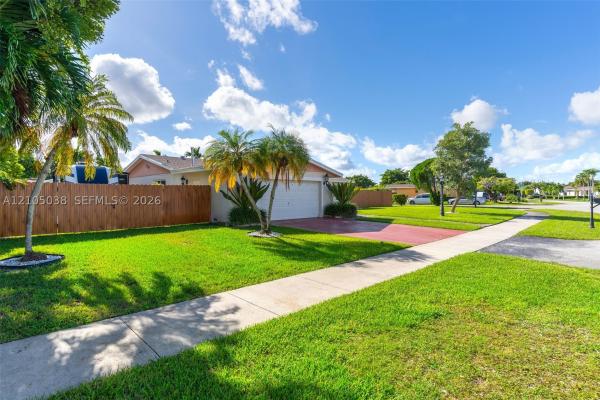 7651 SW 134th Ave, Unincorporated Dade County, Florida 33183, image 1