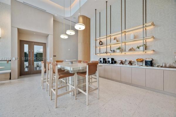 2411 Laguna Cir #3001, Miami, Florida 33180, image 1