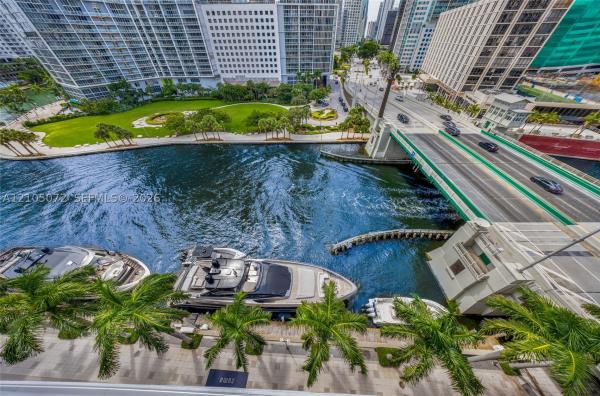 Epic Hotel & Residences, 200 Biscayne Boulevard Way #904, Miami, Florida 33131, image 1