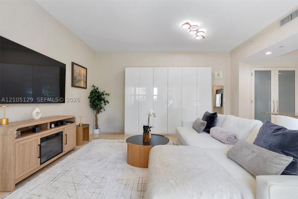 Turnberry Village North Tower, 20000 E Country Club Dr #401, Aventura, Florida 33180, image 1