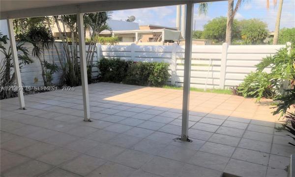 Miami Lakes Golf Course Village, 7443 Twin Sabal Dr, Miami Lakes, Florida 33014, image 1