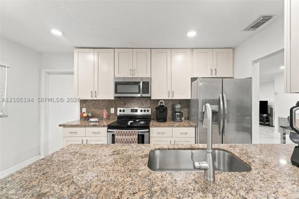 Crystal Lake Villas, 4391 NW 12th Ter, Deerfield Beach, Florida 33064, image 1