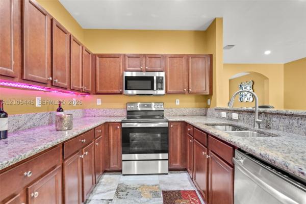 17097 SW 94th Way, Unincorporated Dade County, Florida 33196, image 1
