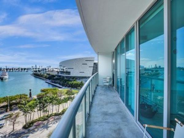 MarinaBlue, 888 Biscayne Blvd #811, Miami, Florida 33132, image 1