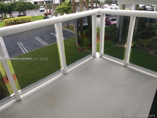 Waterview 2, 20515 E Country Club Dr #248, Aventura, Florida 33180, image 1