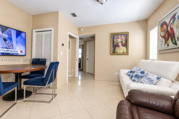 103 NW 6th Ave #3, Miami, Florida 33128, image 1