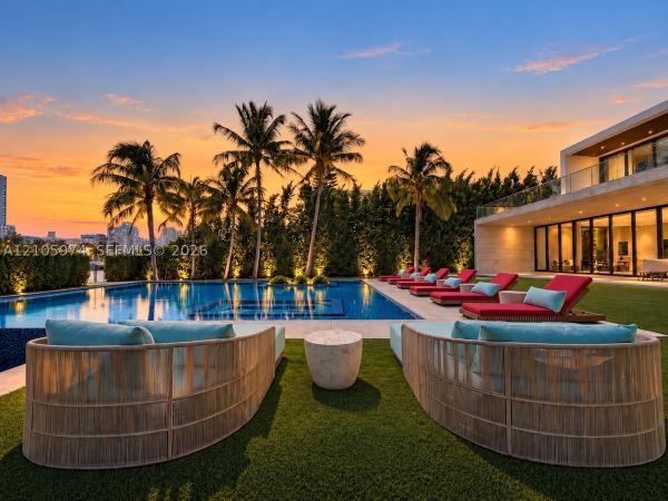 Flamingo Bay, 4395 Pine Tree Dr, Miami Beach, Florida 33140, image 1