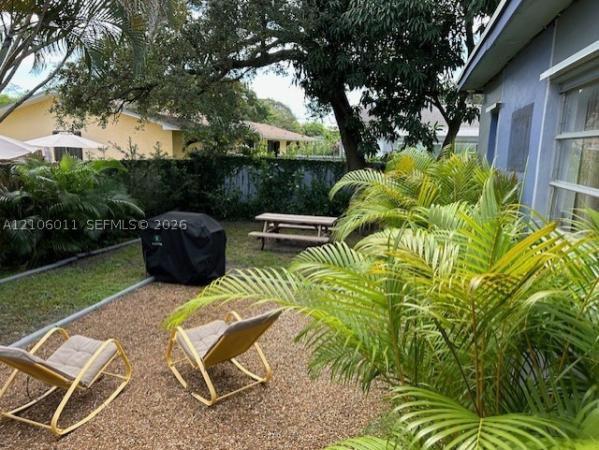 Curry, 810 NW 43rd St, Miami, Florida 33127, image 1