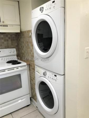 Samari Lake East, 10000 NW 80th Ct #2543, Hialeah Gardens, Florida 33016, image 1