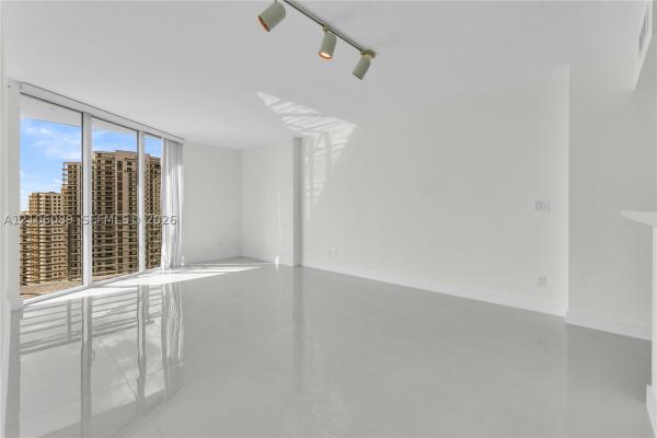 One Miami West, 325 S Biscayne Blvd #3117, Miami, Florida 33131, image 1