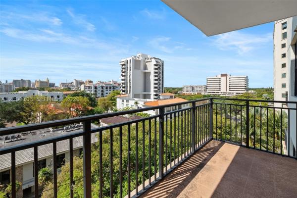 Puerta De Palmas, 888 S Douglas Rd #602, Coral Gables, Florida 33134, image 1
