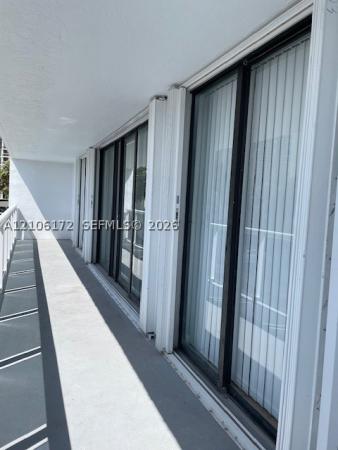 Waterview 2, 20515 E Country Club Dr #246, Aventura, Florida 33180, image 1