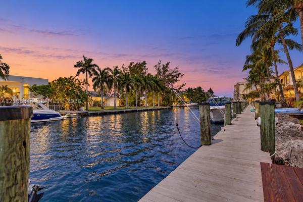 Hidden Cove Townhouses, 2678 NE 135th St #8-D, North Miami, Florida 33181, image 1