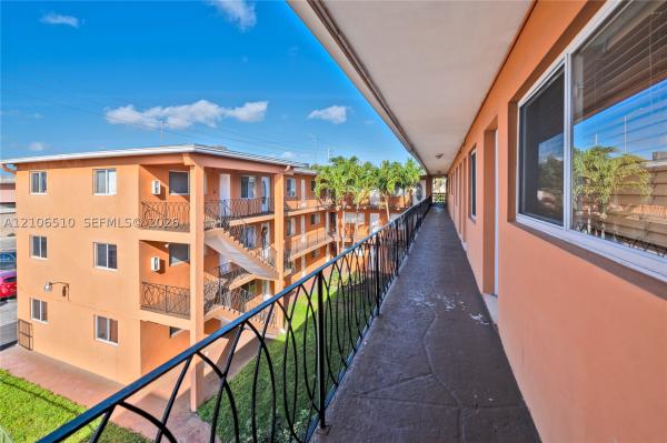 River Grand 2, 2330 NW 11th St #36, Miami, Florida 33125, image 1