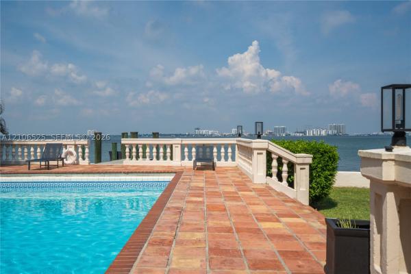 Nautilus, 4760 N Bay Rd, Miami Beach, Florida 33140, image 1