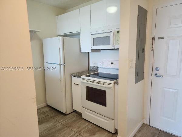 Brickell Vista, 900 SW 8th St #902, Miami, Florida 33130, image 1