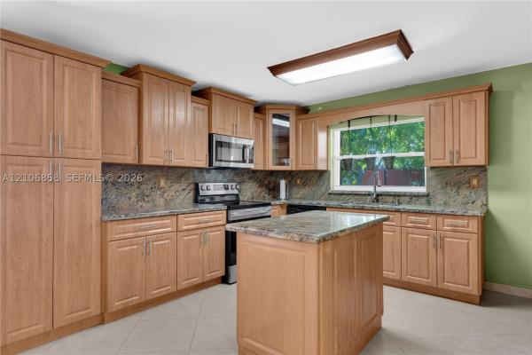 10960 SW 25th St #II, Unincorporated Dade County, Florida 33165, image 1