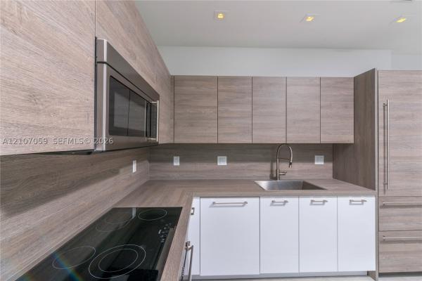 400 Sunny Isles East, 400 Sunny Isles Blvd #121, Sunny Isles Beach, Florida 33160, image 1