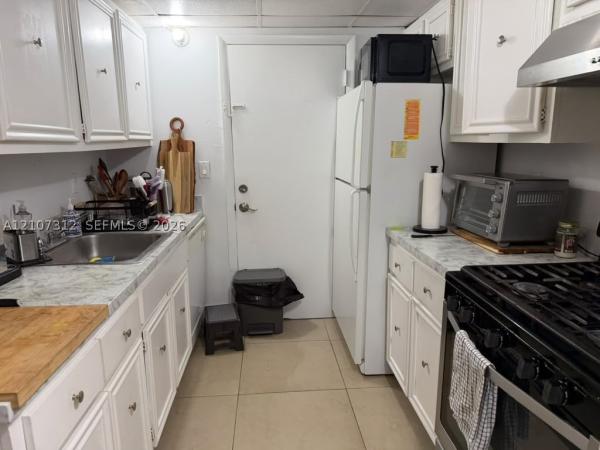 Venetian Gardens At Country Club Of Miami, 17911 NW 68th Ave #M-208, Hialeah, Florida 33015, image 1