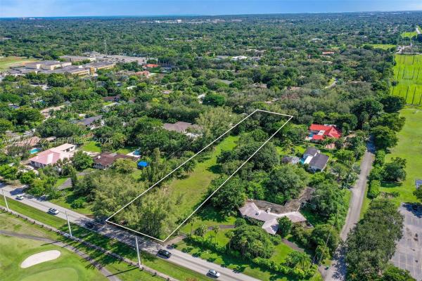 9840 SW 104th St, Unincorporated Dade County, Florida 33176, image 1