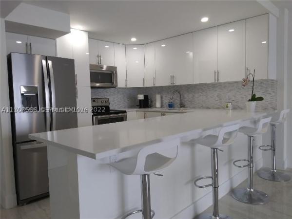 Arlen Beach, 5701 Collins Ave #1507, Miami Beach, Florida 33140, image 1