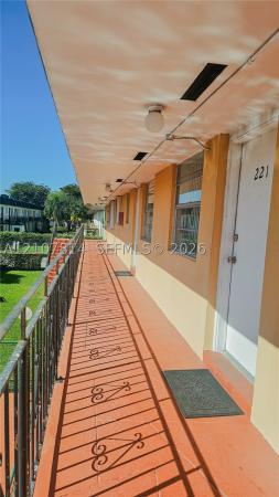 3800 SW 102nd Ave #221, Unincorporated Dade County, Florida 33165, image 1
