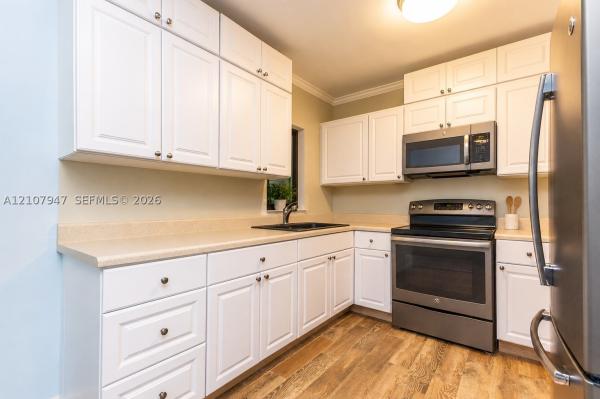 Country Club Estates, 633 Mokena Dr, Miami Springs, Florida 33166, image 1