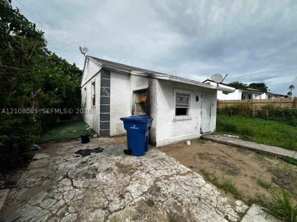 Riviera Beach Heights, 856 W 4th St, Riviera Beach, Florida 33404, image 1