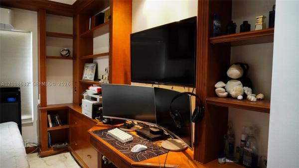 Banyan Oakridge, 5032 SW 34th Ter, Hollywood, Florida 33312, image 1