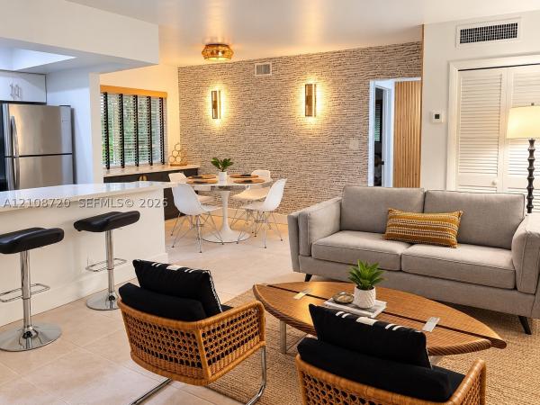 Cypress Arms, 2404 NE 33rd Ave #3, Fort Lauderdale, Florida 33305, image 1