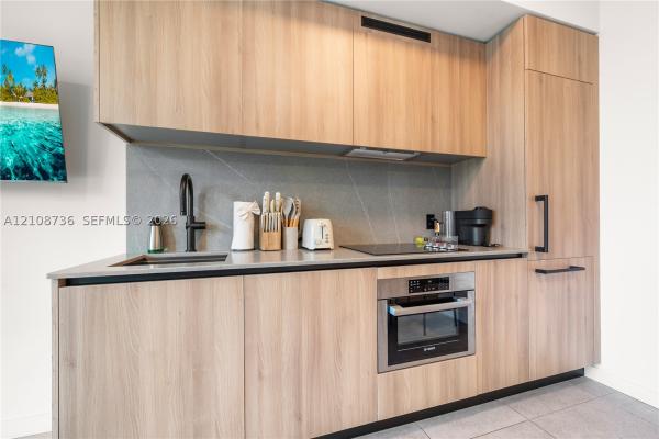 121 NE 5th St #1602, Miami, Florida 33132, image 1